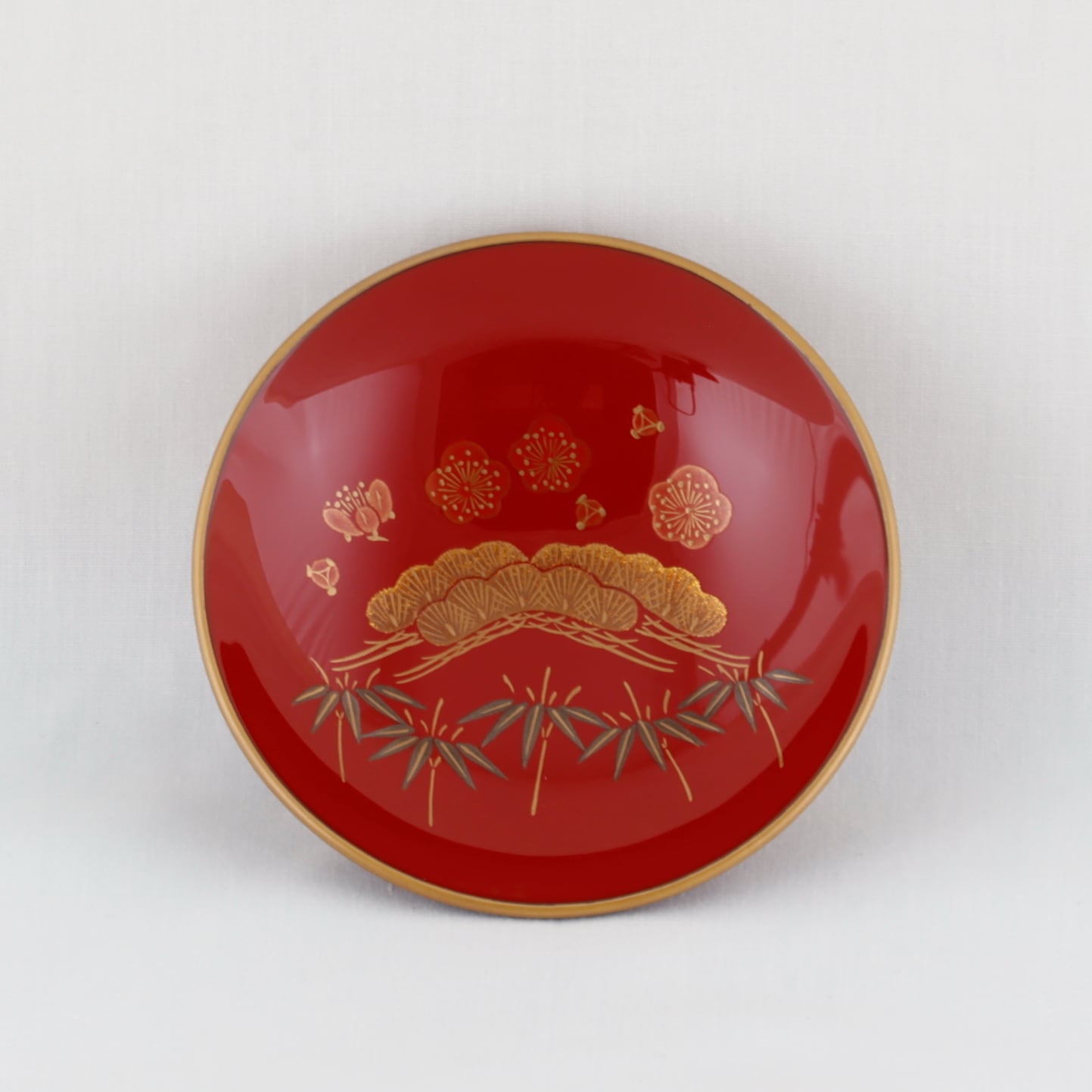 Kato Lacquerware: Wajima Lacquerware Fan-Shaped Toso Set - Pine, Bamboo and Plum Maki-e