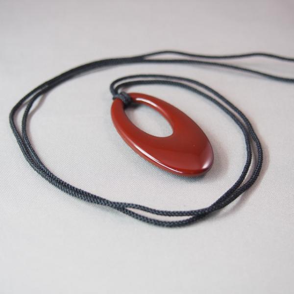 Shioyasu Shikki: Wajima Lacquerware “Shizuku” Pendant (Large), Urumi Roiro Finish