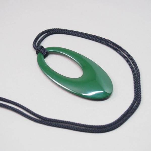 Shioyasu Shikki: Wajima Lacquerware “Shizuku” Pendant (Large), Green Roiro Finish