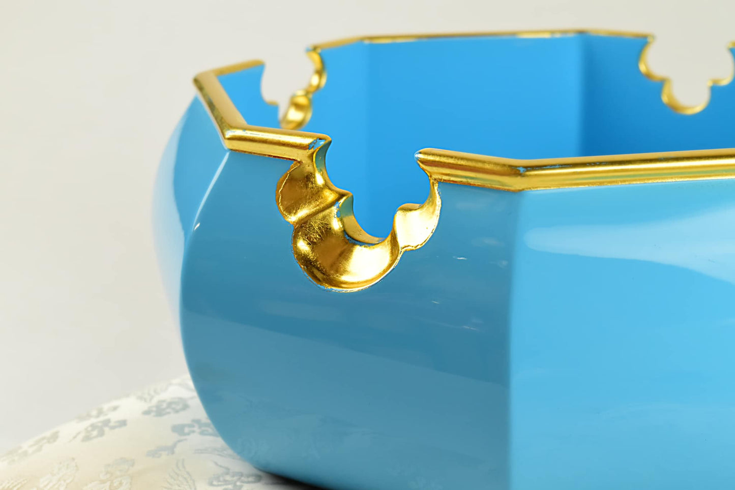 Sato Mokko: Irodori Tamatebako Treasure Box in Sky Blue Lacquer (Pop Color Series)