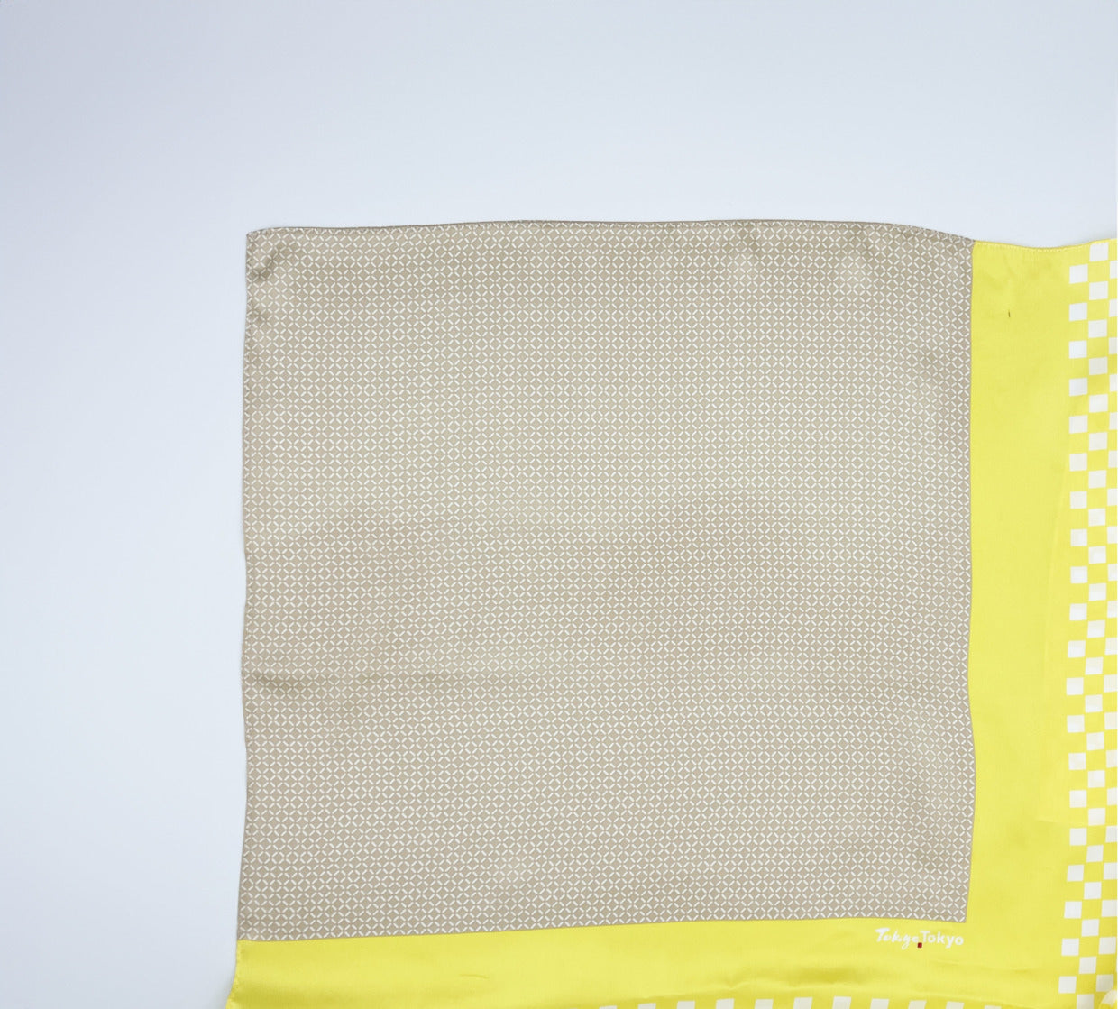 Tomita Sen Kogei: Tokyo Tokyo Furoshiki Stole (Yellow)
