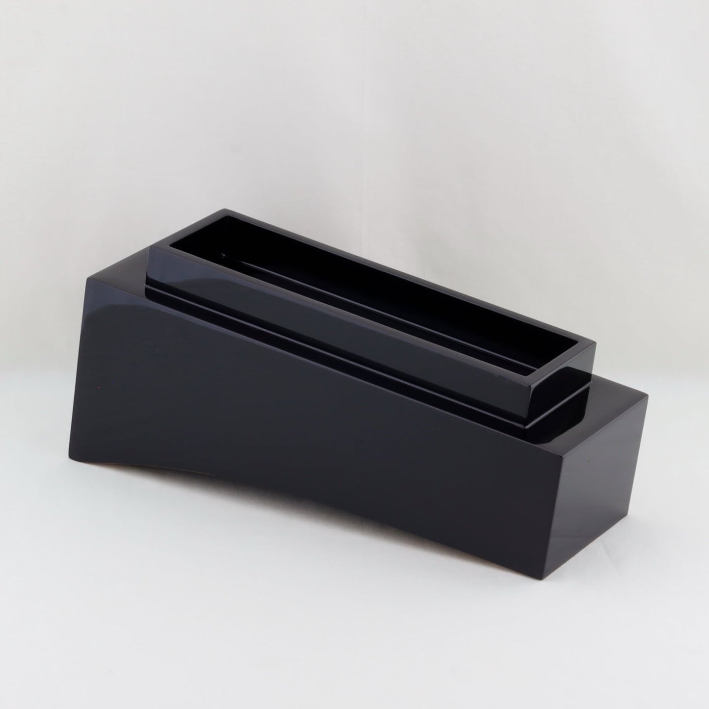 Kato Lacquerware: Wajima Lacquerware Wine Cooler Letter with Gold Vine Maki-e