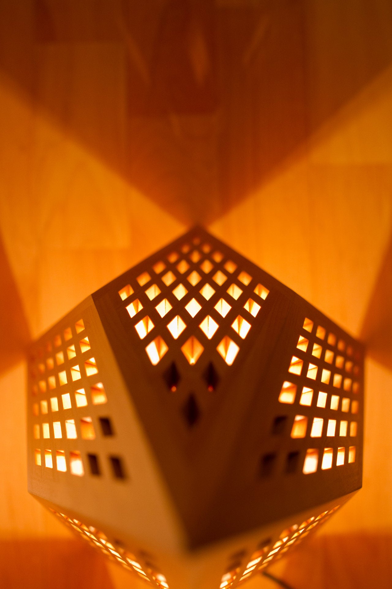 Kinoakari: Floor Lamp – Star SUT-64