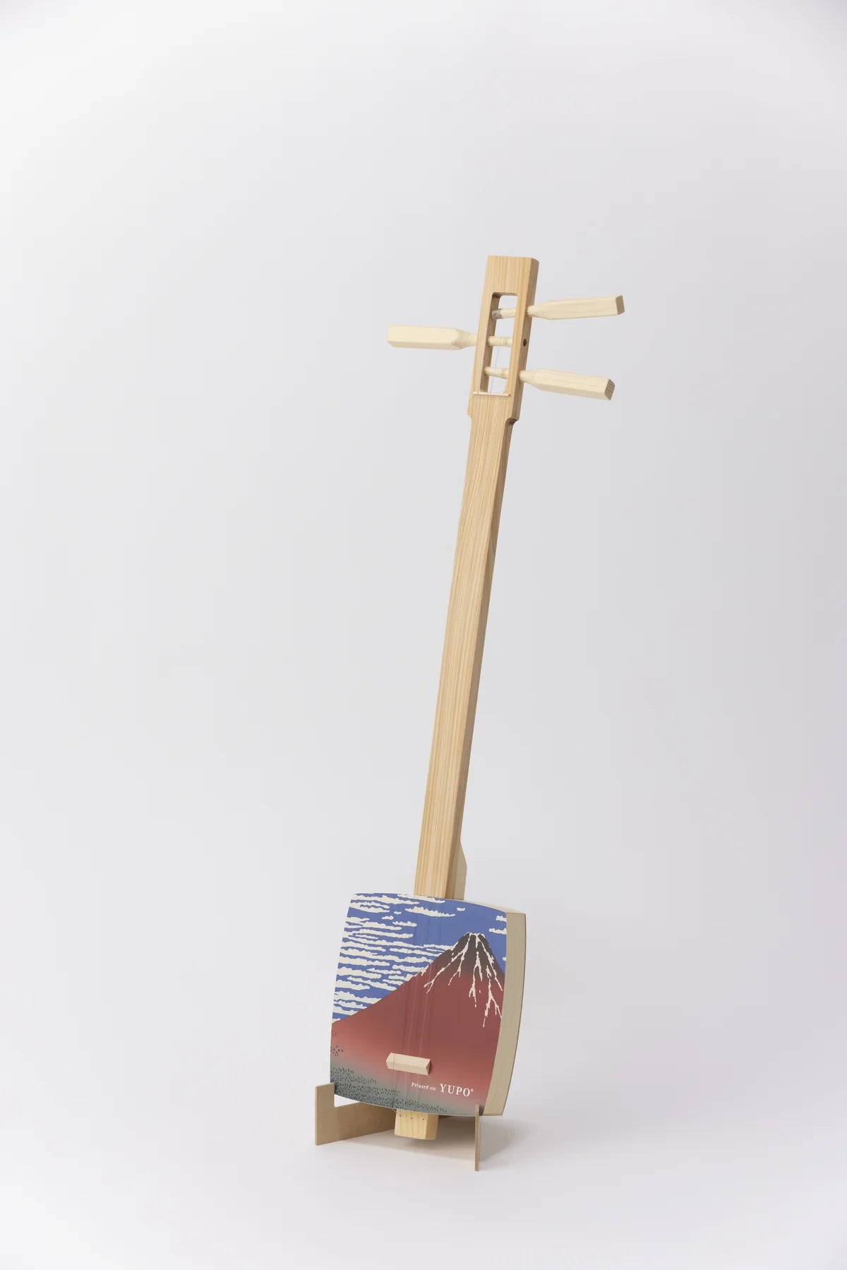Sangenshi Kikuoka: Chinton EDO Series Playable Mini Shamisen – Red Fuji (Gaifū Kaisei)