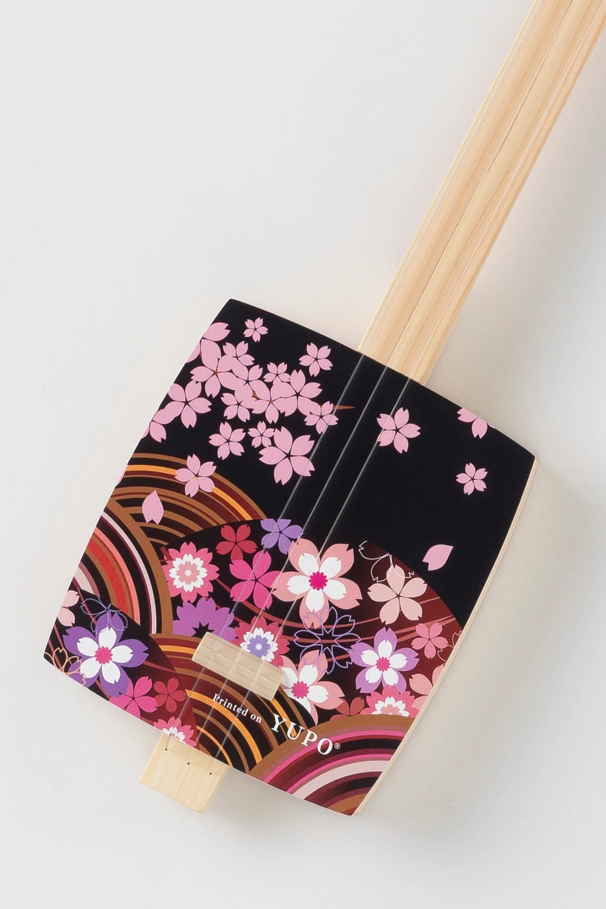 Sangenshi Kikuoka: Chinton EDO Series Playable Mini Shamisen – Sakura and Seigaiha