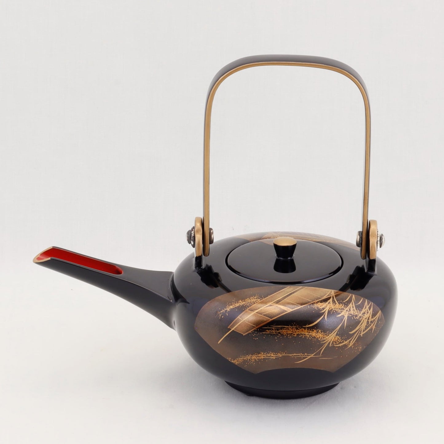 Kato Lacquerware: Wajima Lacquerware Toso Set – Bulging Body Form with Fan and Towed Boat Maki-e