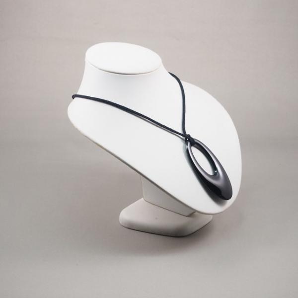 Shioyasu Shikki: Wajima Lacquerware “Shizuku” Pendant (Large), Black Roiro Finish
