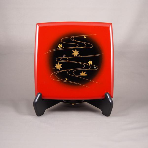 Shioyasu Shikki: Wajima Lacquerware Two-Tiered Jubako Bokashi (Gradation) Lacquer with “Flowing Water and the Four Seasons” Maki-e Design
