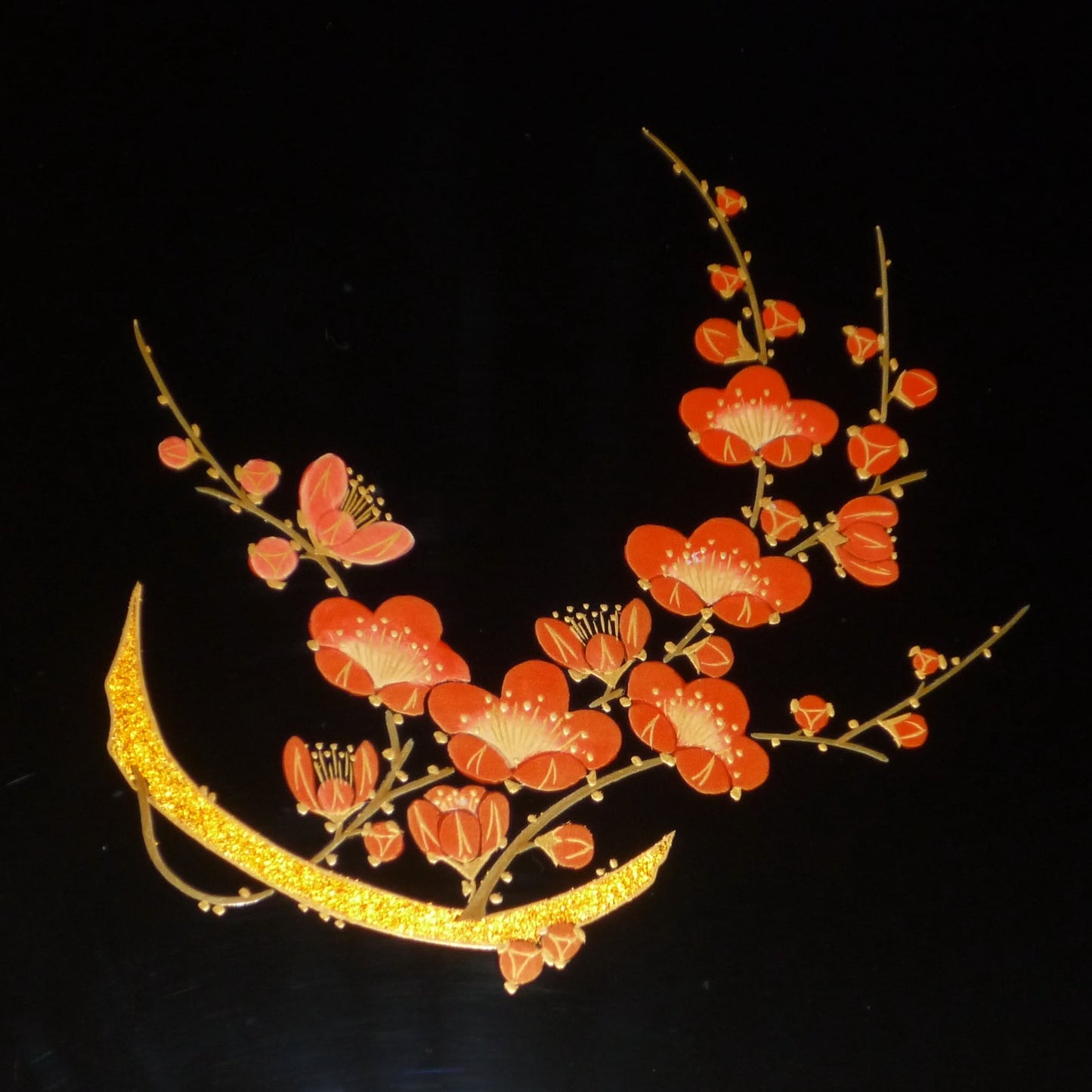Kato Lacquerware: Wajima Lacquerware Low Display Stand with Four Legs – Red and White Plum Blossom Maki-e