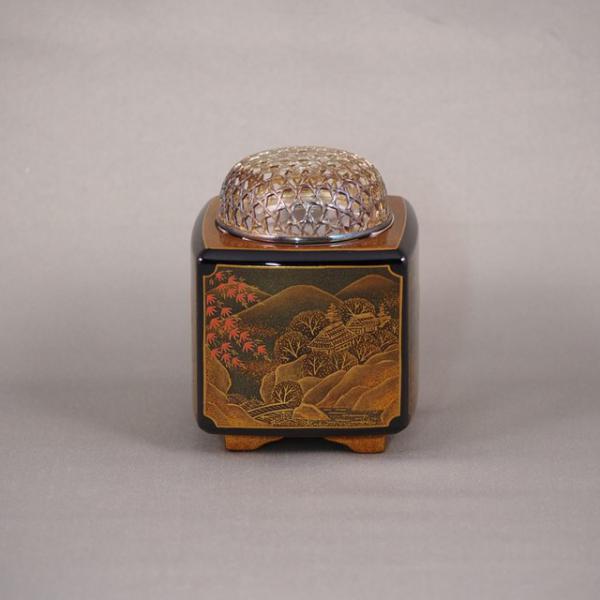 Shioyasu Shikki: Wajima Lacquerware Incense Burner, Square (Small), Black Roiro Finish “Four Seasons Landscape” Maki-e