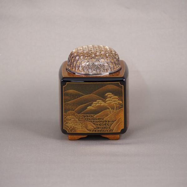 Shioyasu Shikki: Wajima Lacquerware Incense Burner, Square (Small), Black Roiro Finish “Four Seasons Landscape” Maki-e