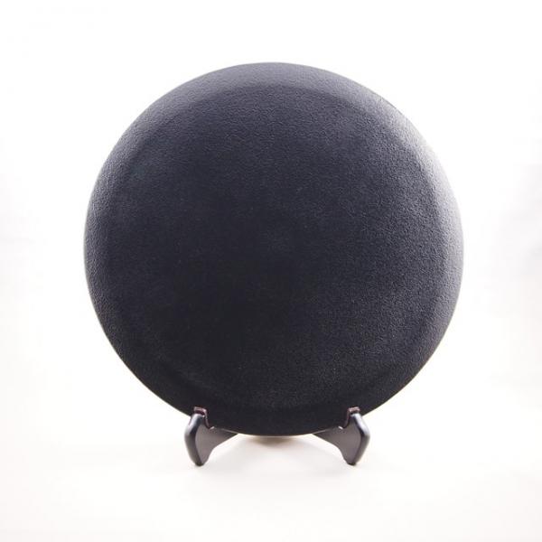 Shioyasu Shikki: Wajima Lacquerware Round Tray, Cloth-Texture Finish / Black Kagamiko (Large)