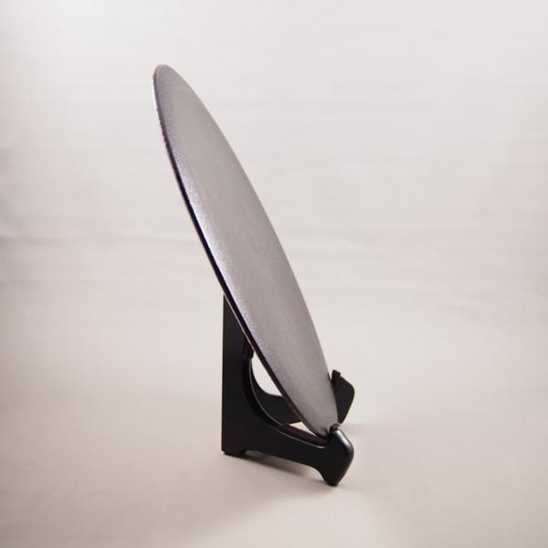 Shioyasu Shikki: Wajima Lacquerware Round Tray, Cloth-Texture Finish / Black Kagamiko (Large)