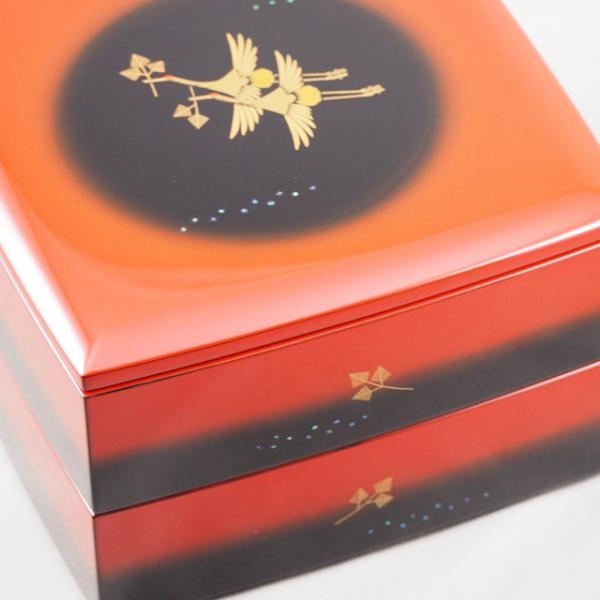 Shioyasu Shikki: Wajima Lacquerware Two-Tiered Jubako, Bokashi (Gradation) Lacquer with “Matsukui-zuru” (Crane with Pine Twig) Maki-e Design