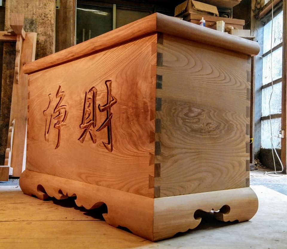 Sato Mokko: Keyaki Temple Offering Box