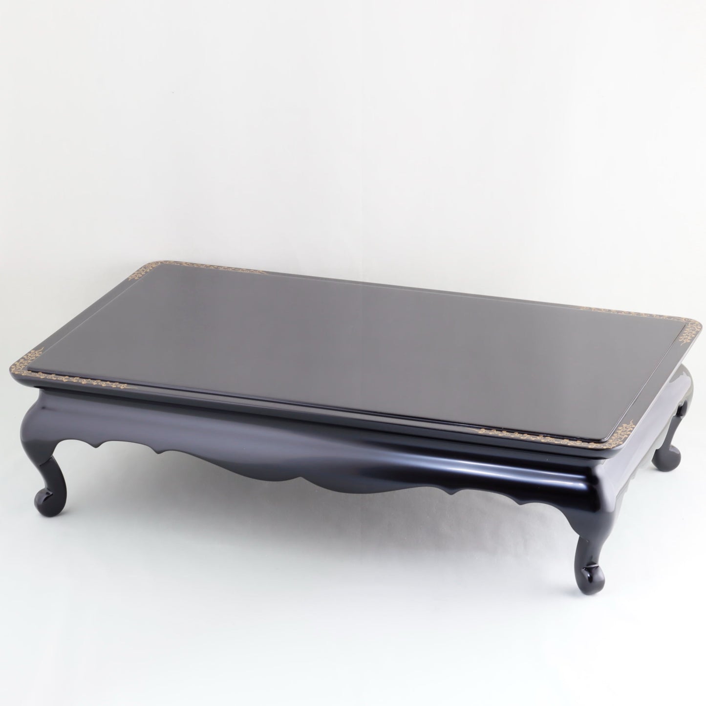 Kato Lacquerware: Wajima Lacquerware Display Stand with Cabriole Legs – Arabesque Maki-e