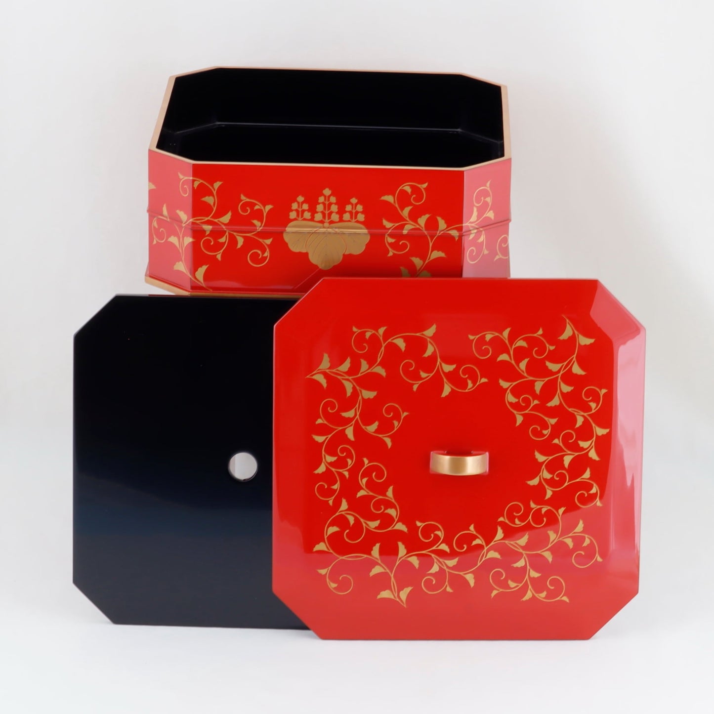 Kato Lacquerware: Wajima Lacquerware Temple Offering Vessel — Vermilion Karakusa Maki-e
