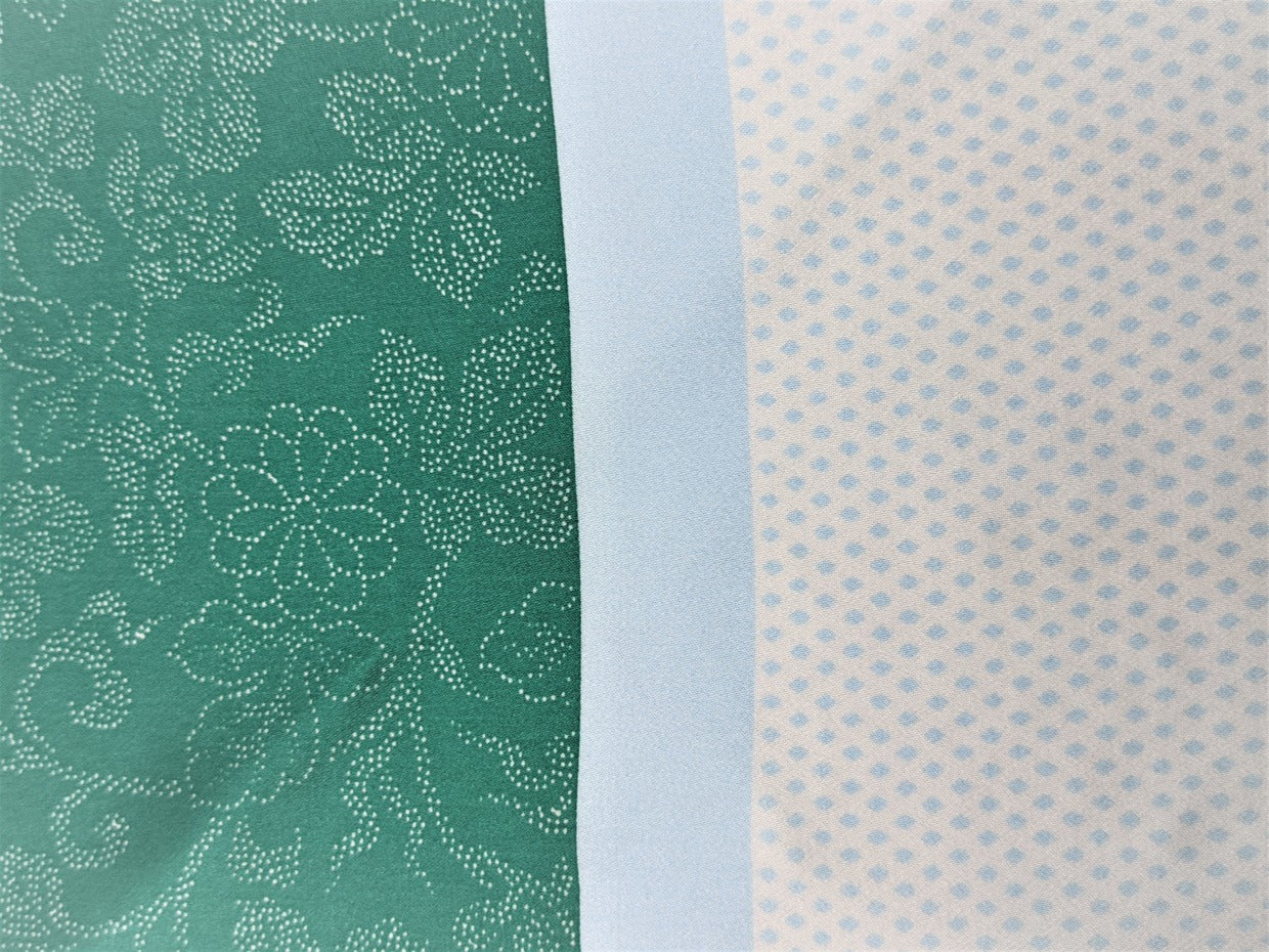 Tomita Sen Kogei: SARAKICHI – Hand-Dyed Pocket Square (Chrysanthemum & Arabesque / Tokiwa Green)