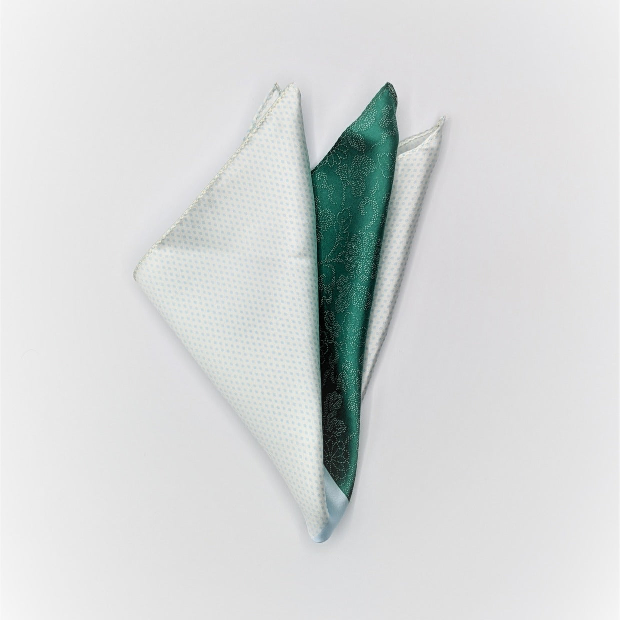 Tomita Sen Kogei: SARAKICHI – Hand-Dyed Pocket Square (Chrysanthemum & Arabesque / Tokiwa Green)