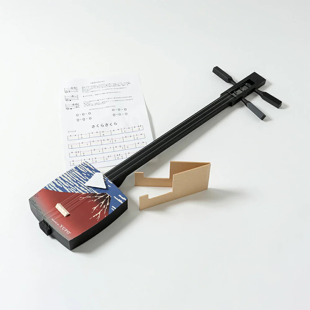Sangenshi Kikuoka: Chinton EDO Series Playable Mini Shamisen – Red Fuji (Gaifū Kaisei)