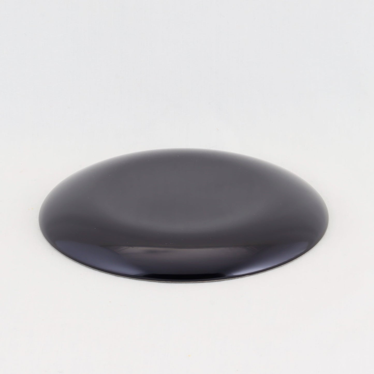 Kato Lacquerware: Wajima Lacquerware Crescent Plates – Snowflake Maki-e