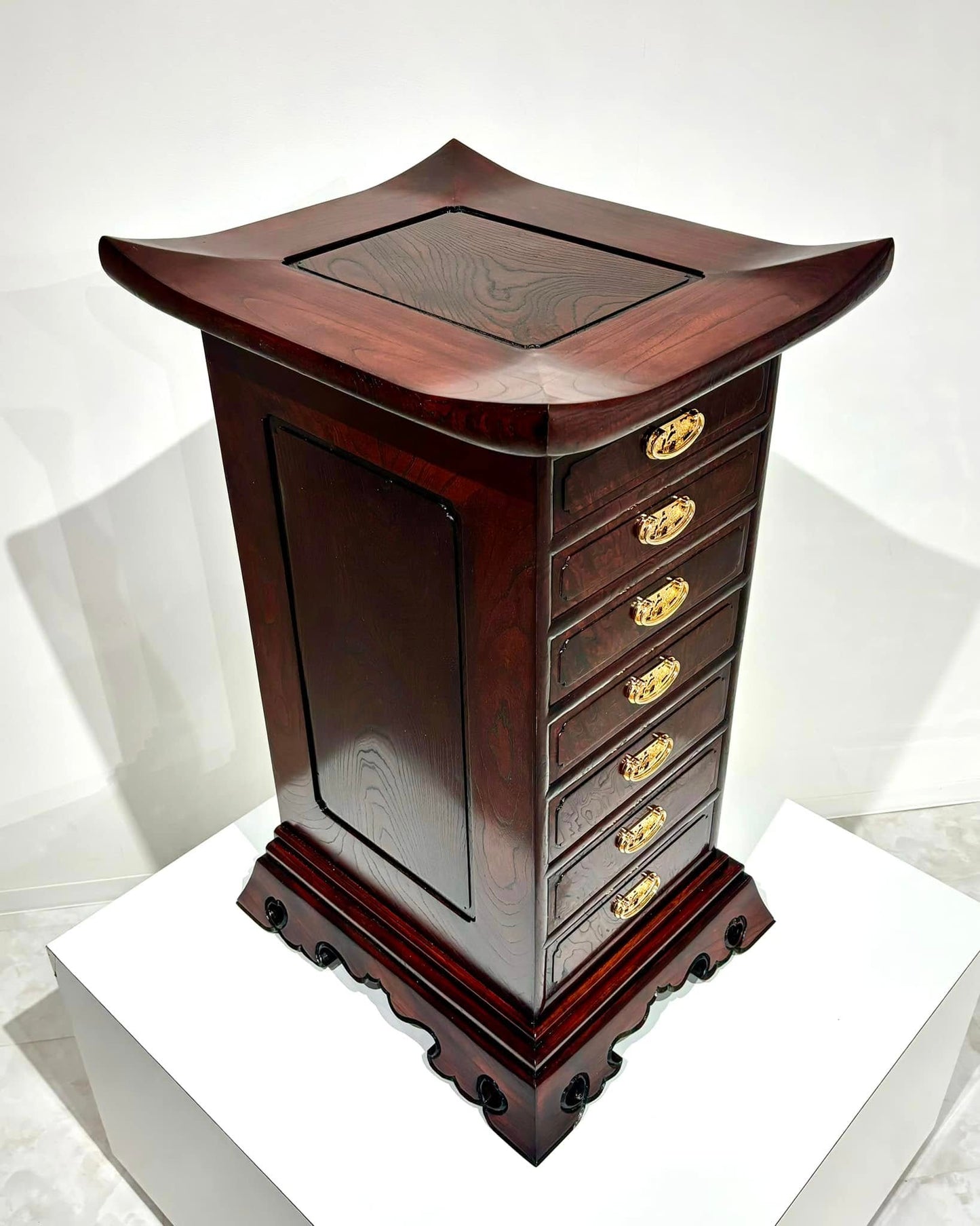 Sato Mokko: Solid Keyaki Joinery Chest