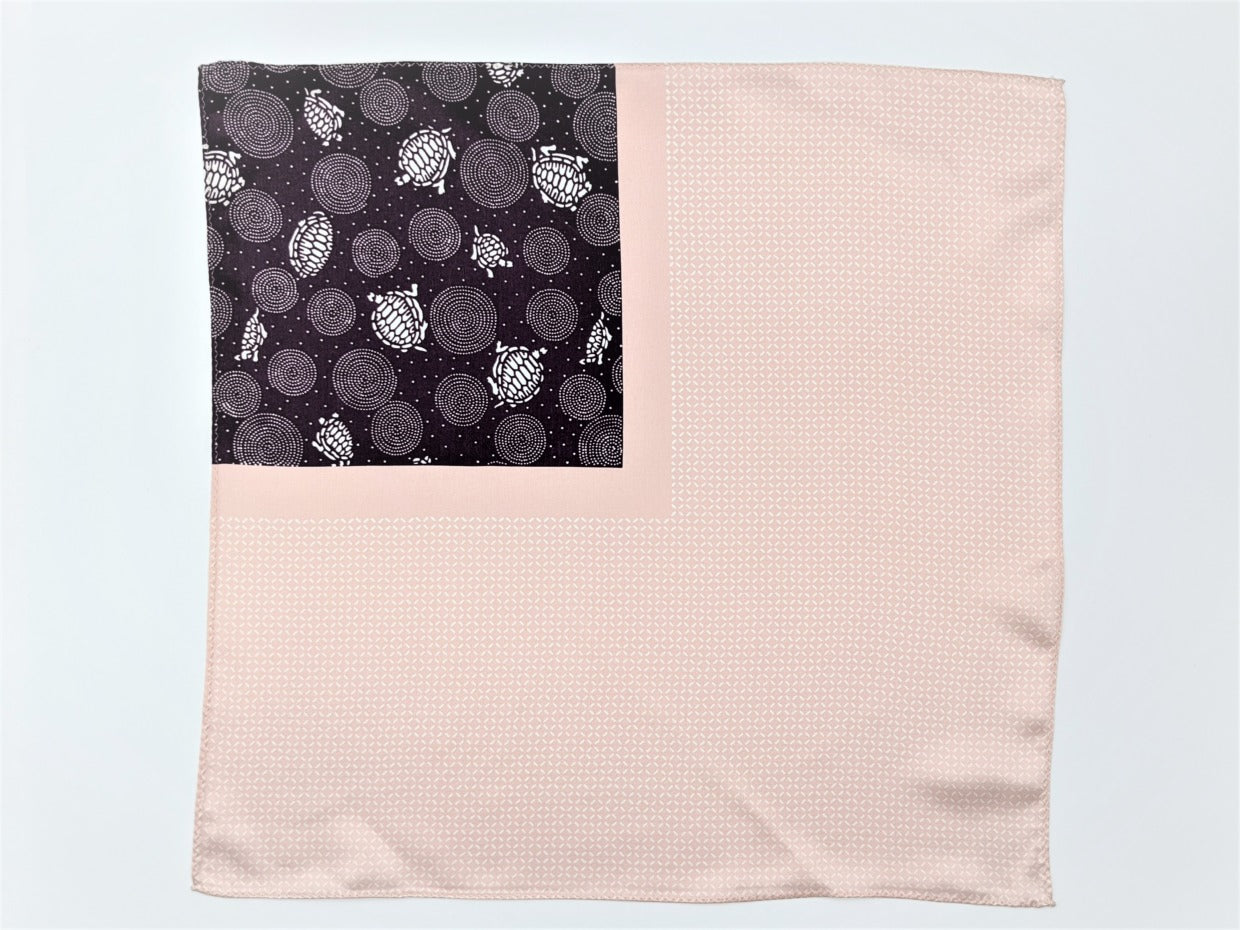 Tomita Sen Kogei: SARAKICHI – Hand-Dyed Pocket Square (Whirlpool & Turtle / Edo Purple)