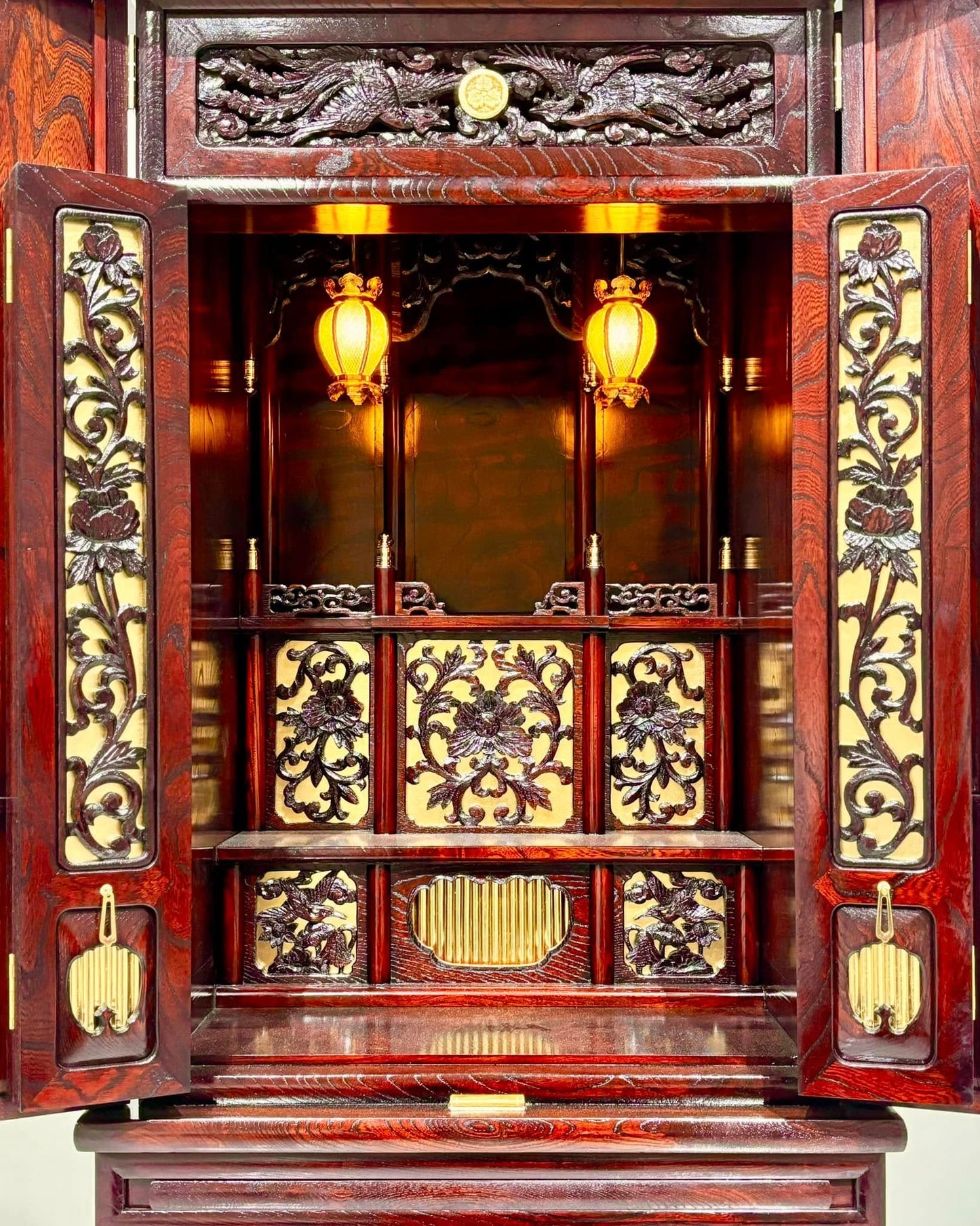 Sato Mokko: Solid Keyaki Zelkova Buddhist Shrine Cabinet with Phoenix Carvings
