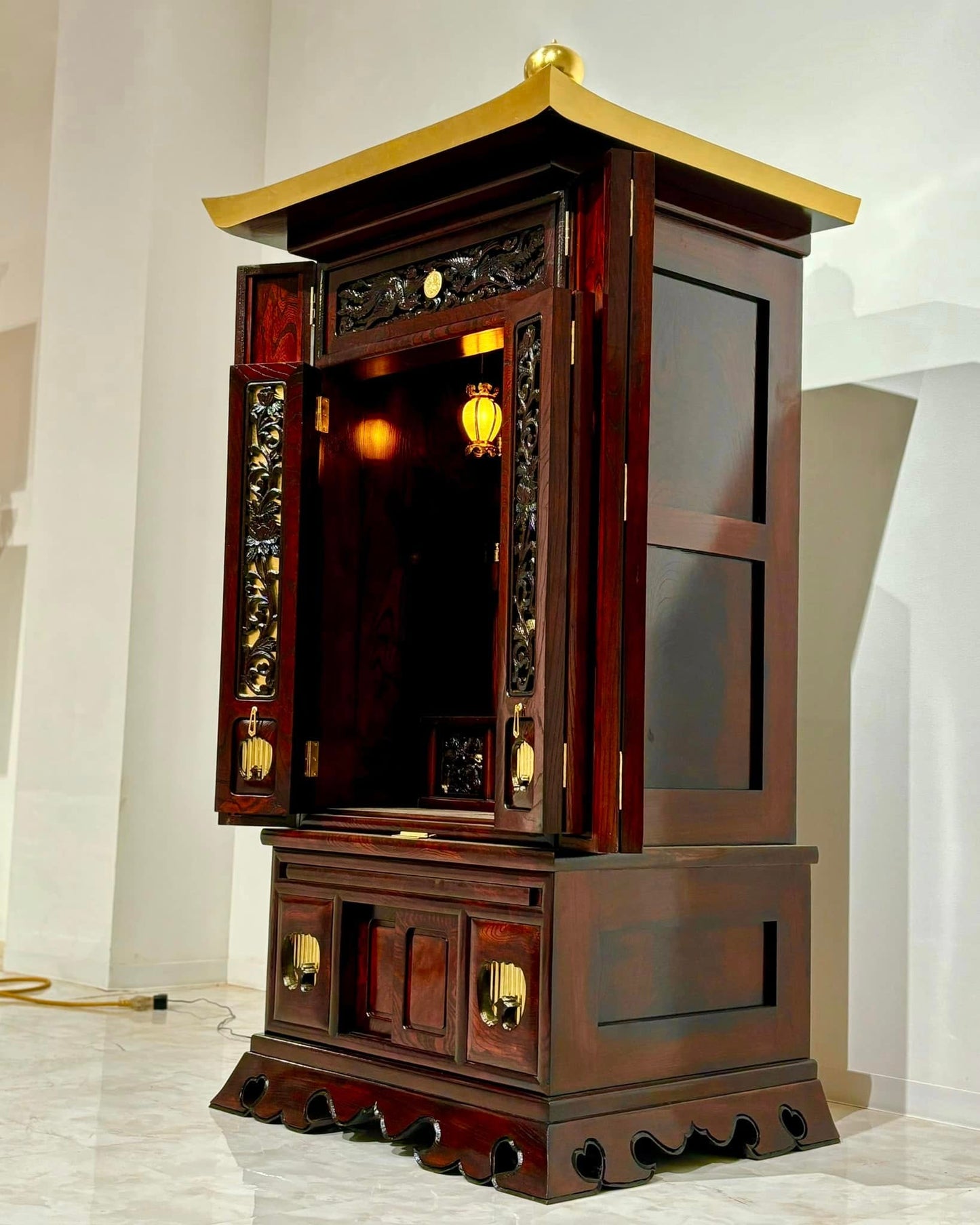 Sato Mokko: Solid Keyaki Zelkova Buddhist Shrine Cabinet with Phoenix Carvings