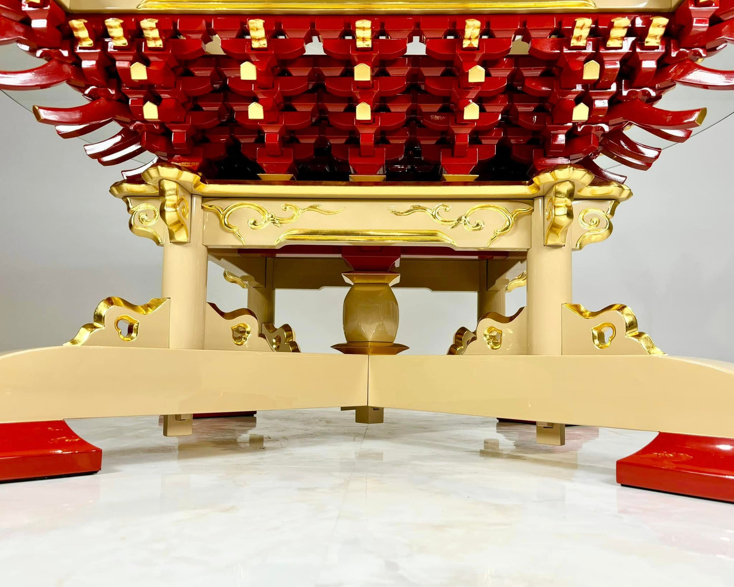 Sato Mokko: Masugumi Sofa Table
