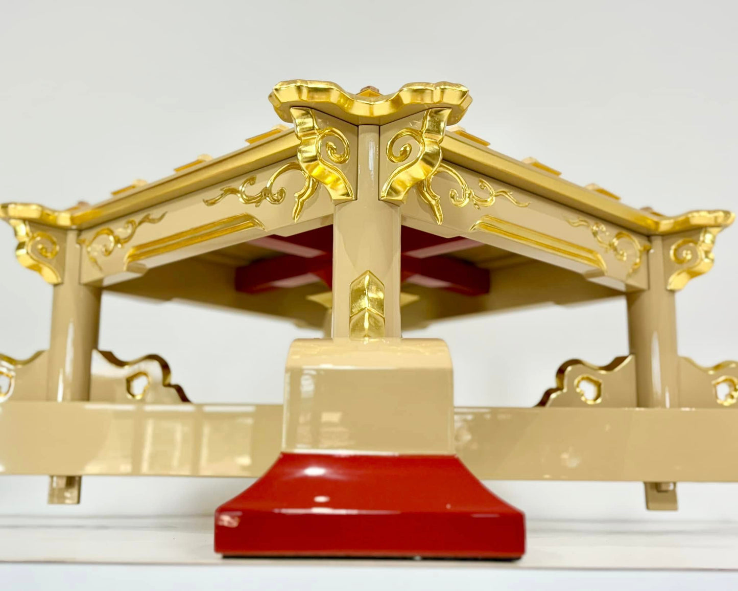 Sato Mokko: Masugumi Sofa Table