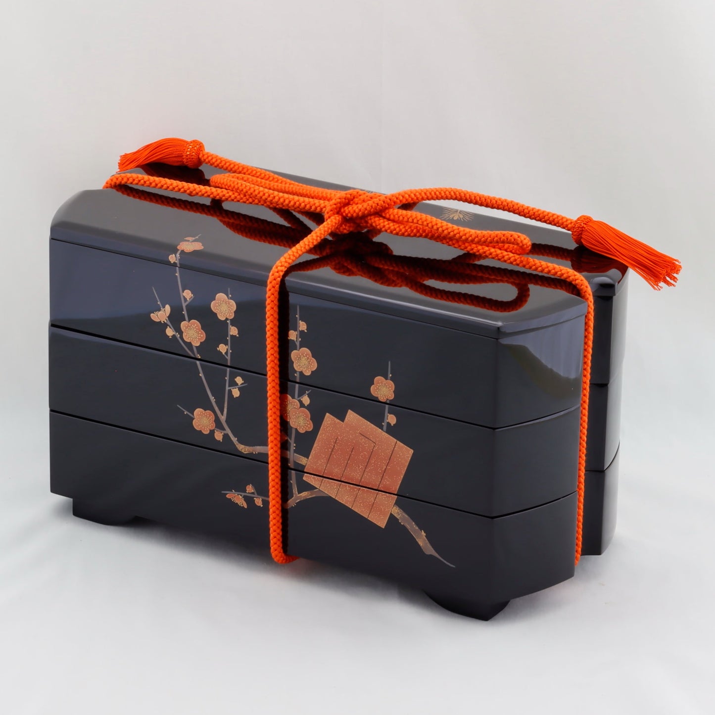 Kato Lacquerware: Wajima Lacquerware Musubi Jubako Tiered Box — Black Exterior and Vermilion Interior Lacquer Finish
