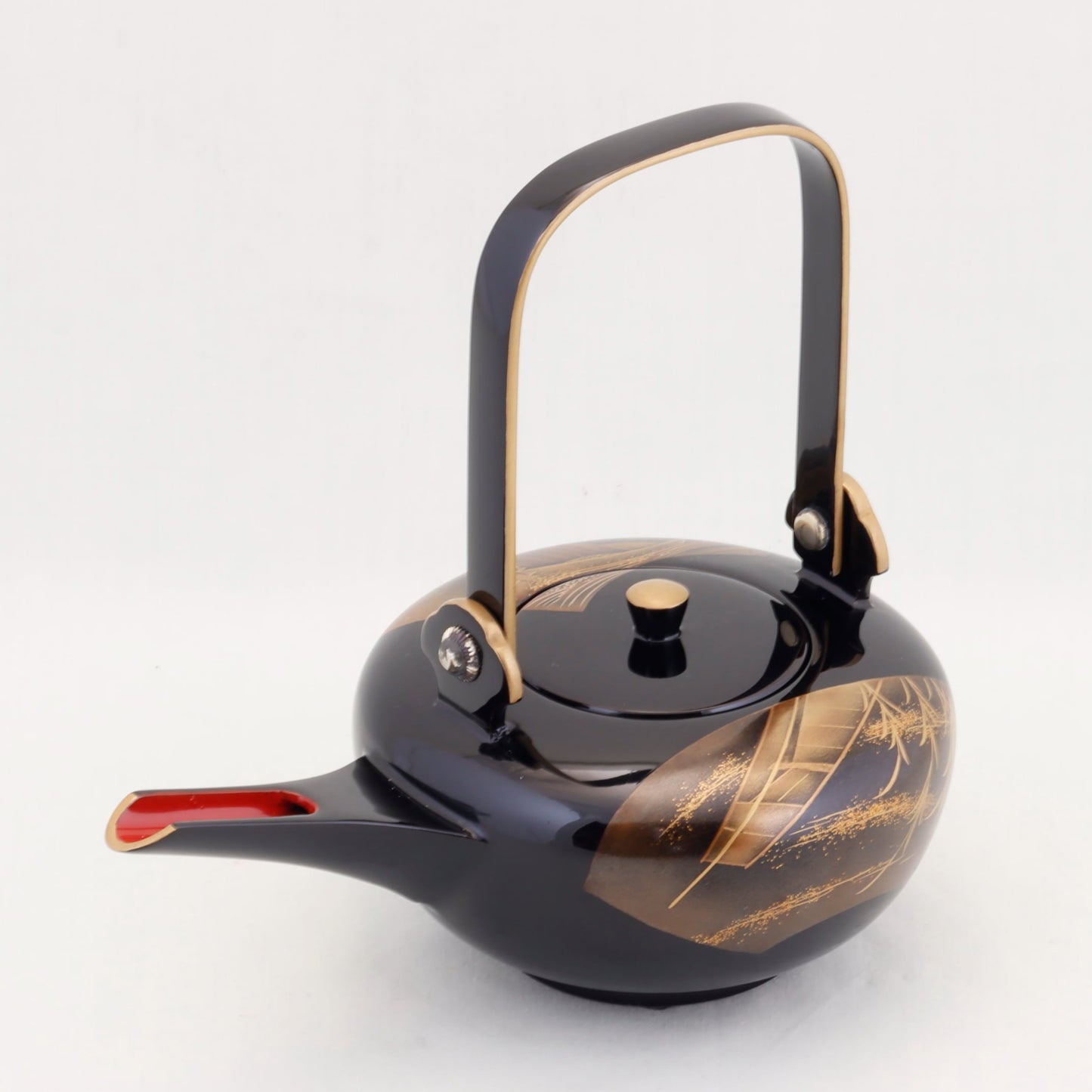 Kato Lacquerware: Wajima Lacquerware Toso Set – Bulging Body Form with Fan and Towed Boat Maki-e
