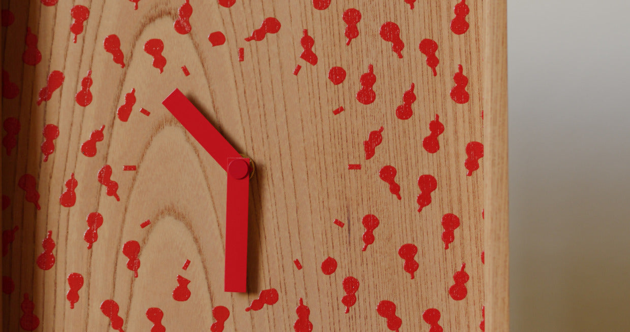 Tomita Sen Kogei: Komon Wood Clock (Gaku /　Gourds)