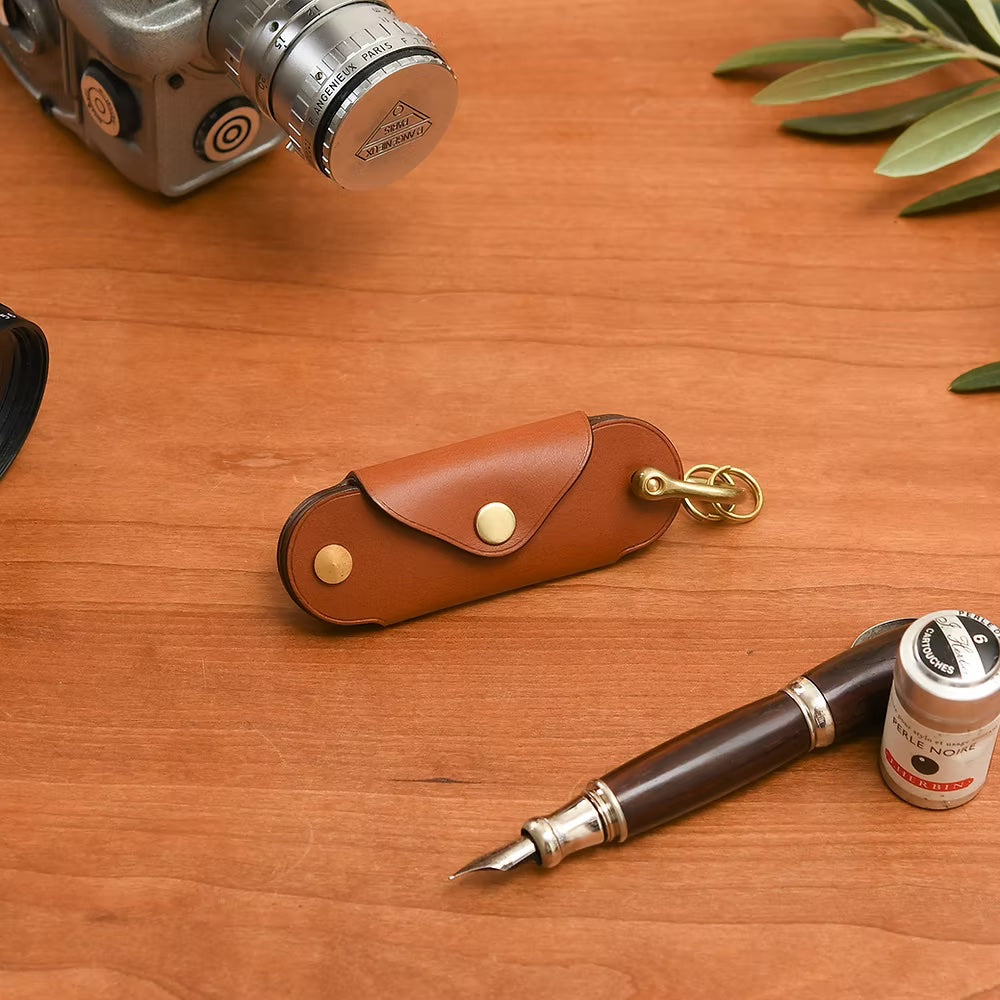 Takumics: Ovale Key Case — Classic Brown (Italian Leather)