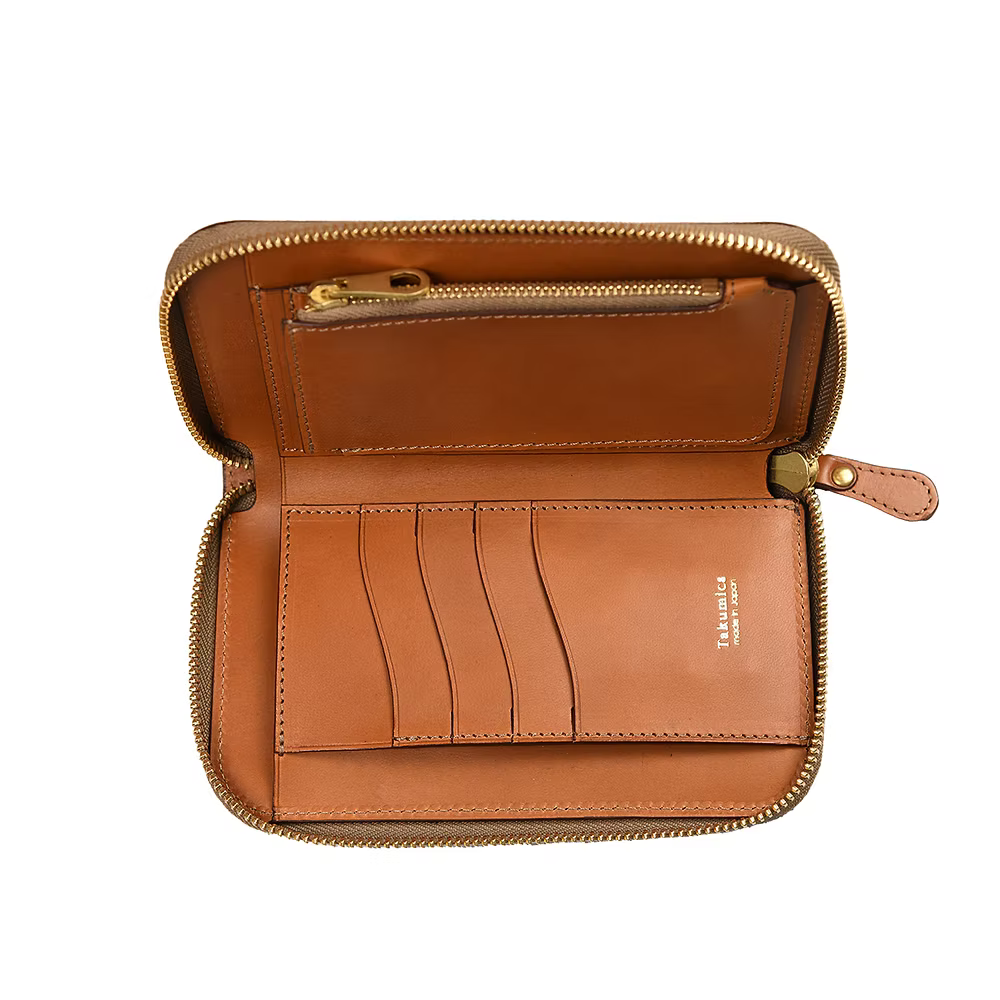 Takumics: Quindici Medallion Round Zipper Wallet L — Classic Brown / Italian Leather