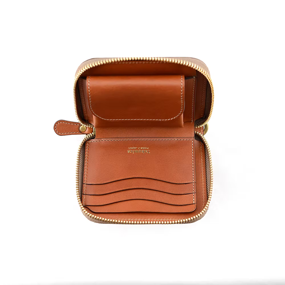 Takumics: Sei Medallion Round-Zip Wallet (S) — Classic Brown / Italian Leather