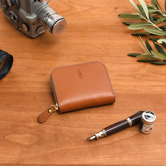 Takumics: Sei Round-Zip Wallet (S) – Classic Brown / Italian Leather