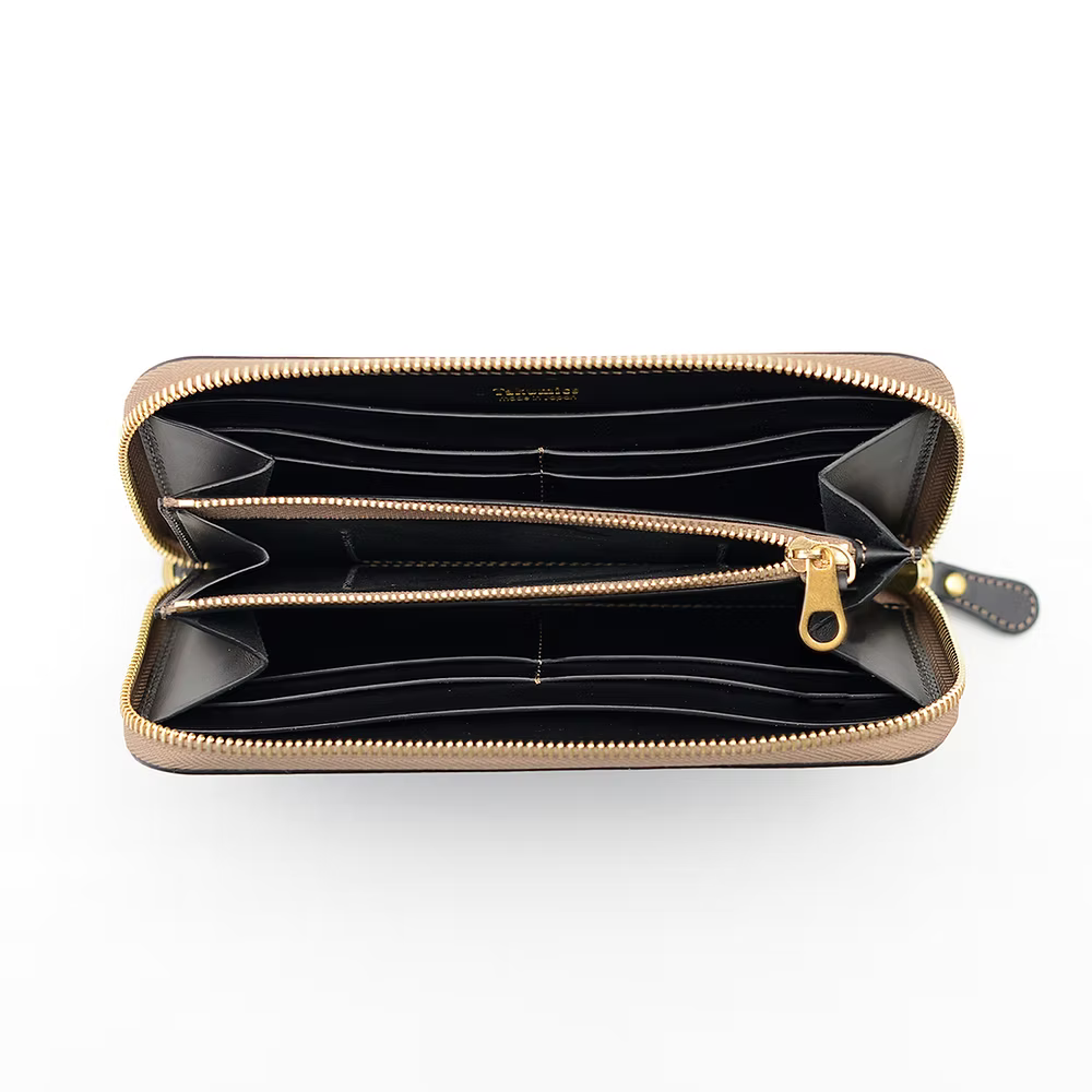 Takumics: Quindici Medallion Round Zipper Wallet L — Classic Black / Italian Leather