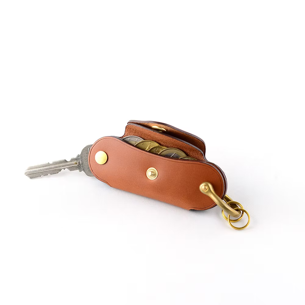 Takumics: Ovale Key Case — Classic Brown (Italian Leather)