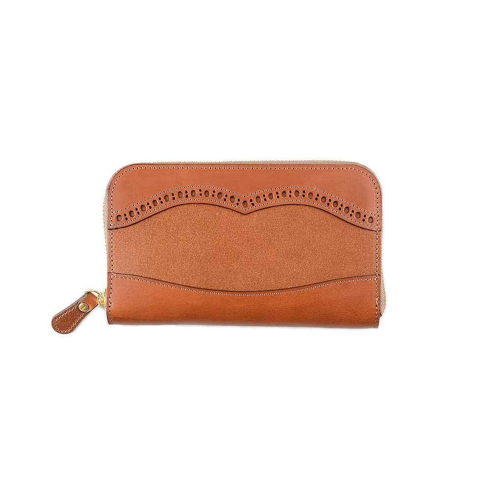 Takumics: Quindici Medallion Round Zipper Wallet L — Classic Brown / Italian Leather
