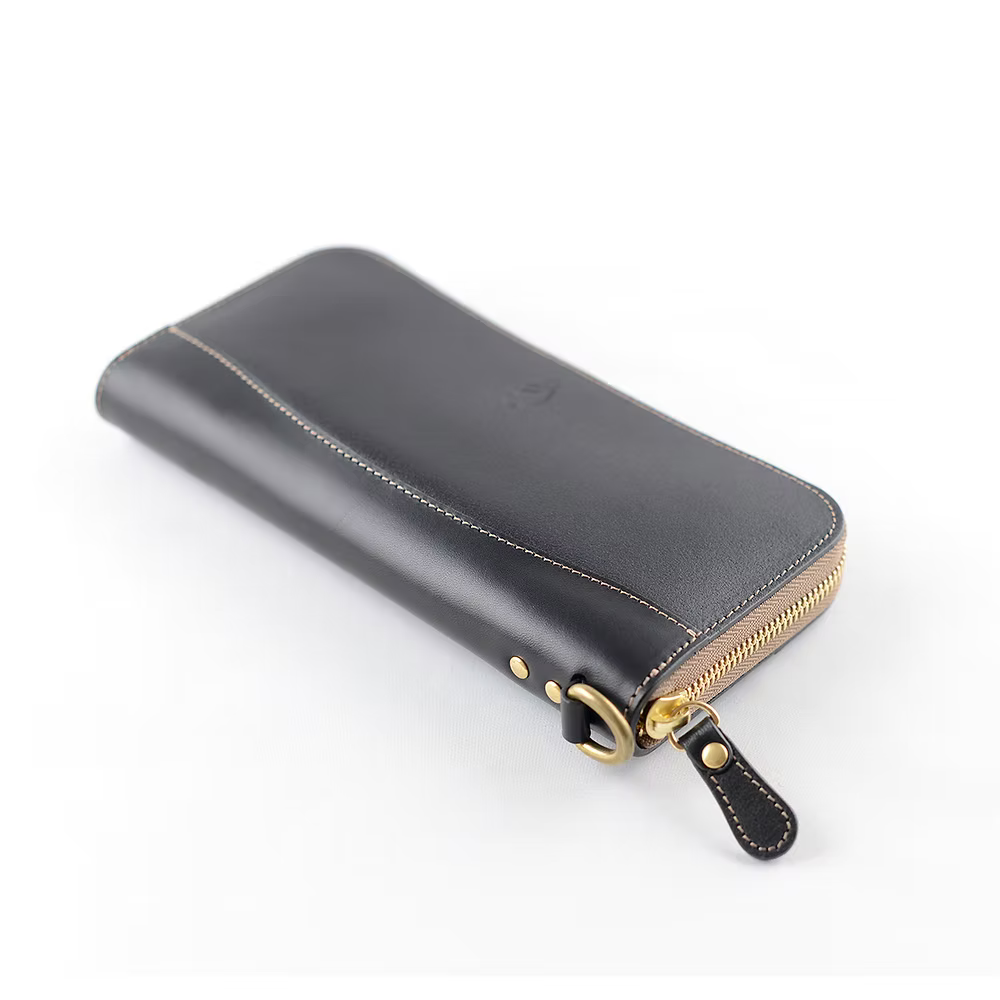 Takumics: Quindici Medallion Round Zipper Wallet L — Classic Black / Italian Leather