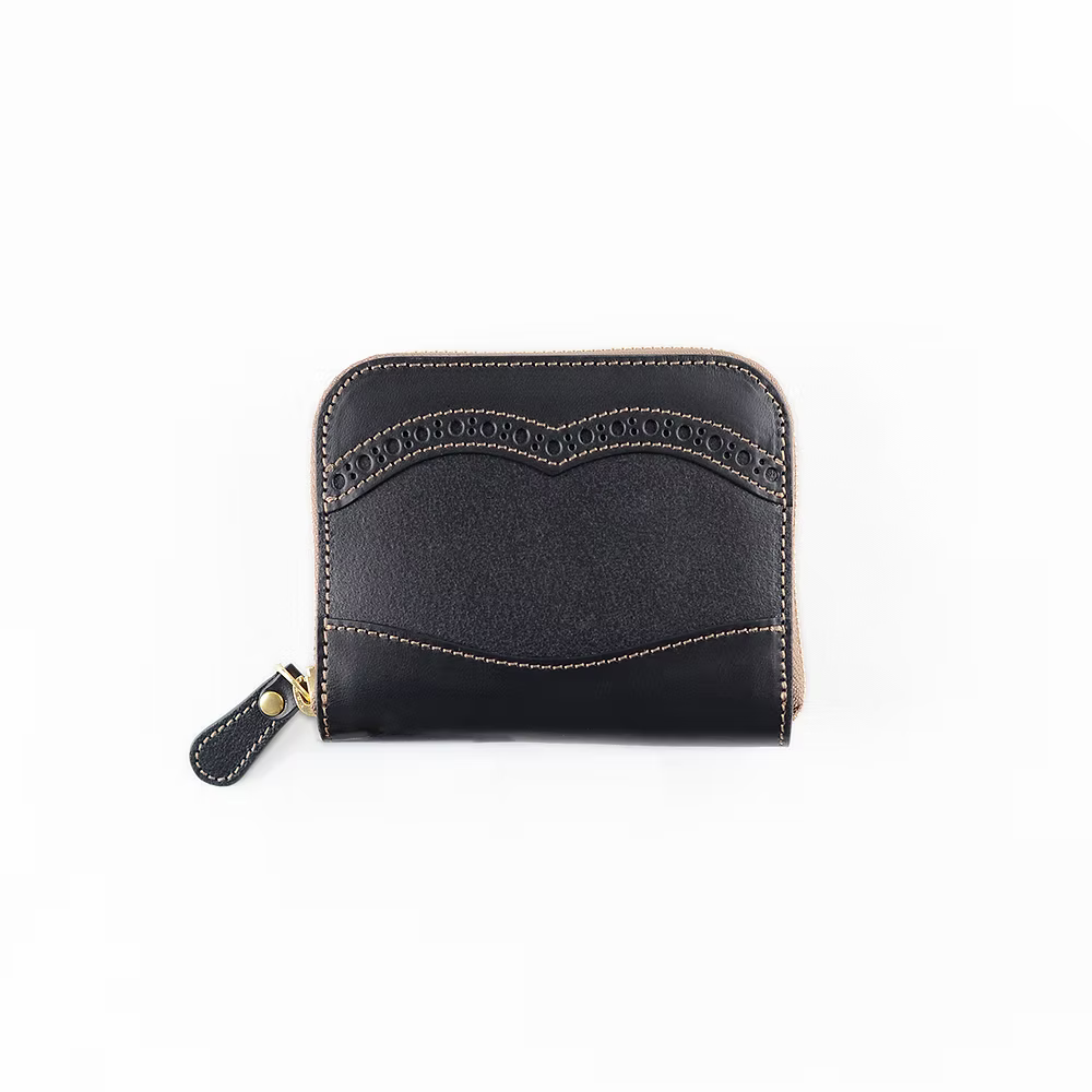 Takumics: Sei Medallion Round-Zip Wallet (S) — Classic Black / Italian Leather
