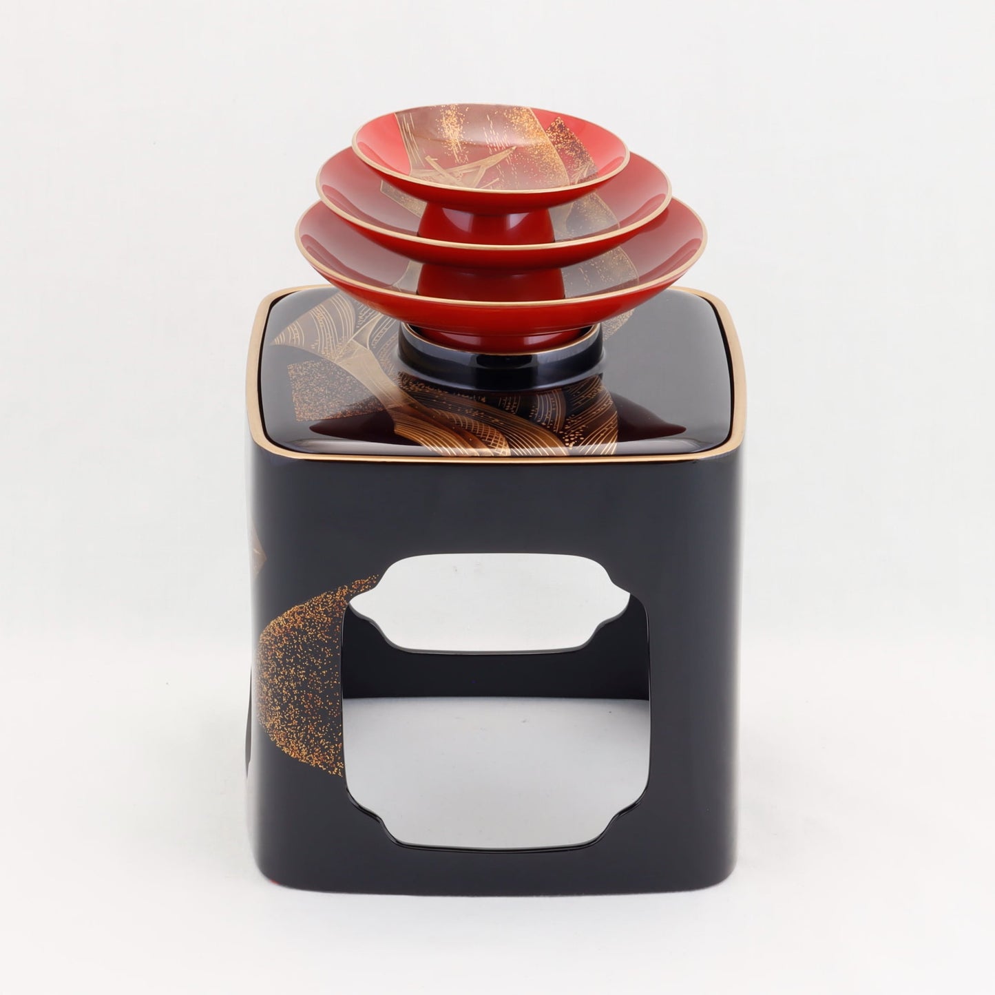 Kato Lacquerware: Wajima Lacquerware Toso Set – Bulging Body Form with Fan and Towed Boat Maki-e