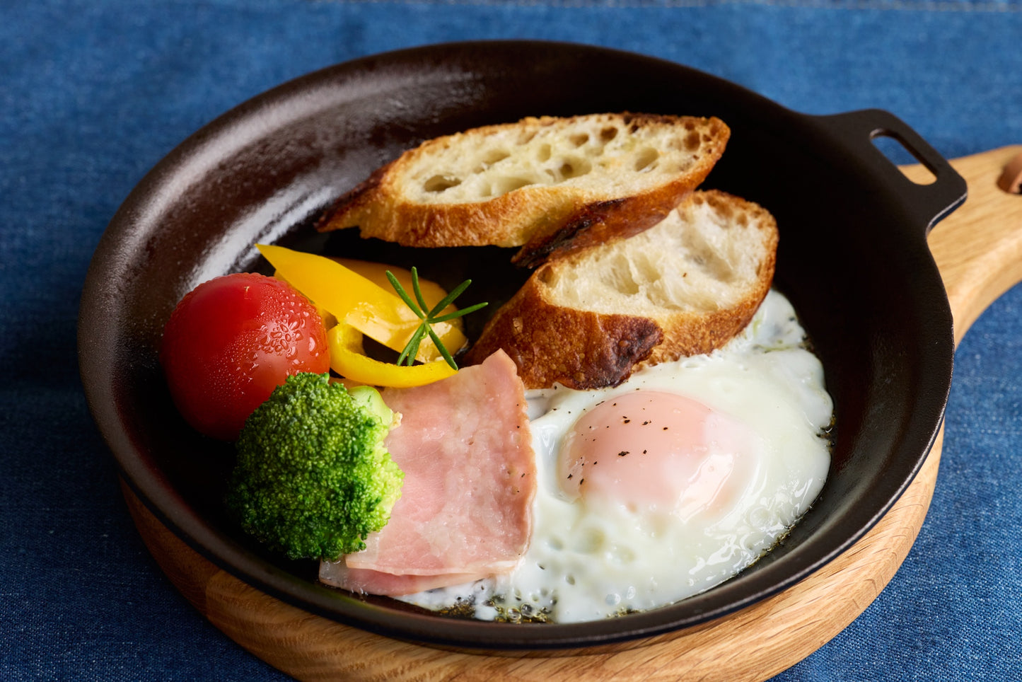 Yamaco: TANZO5 Forged Frying Pan with Glass Lid