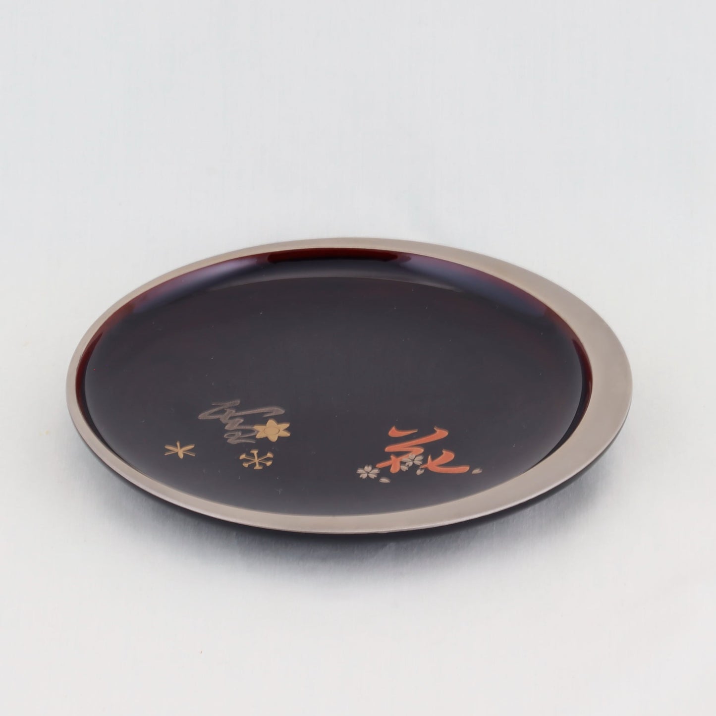 Kato Lacquerware: Wajima Lacquerware Crescent Plates – Snowflake Maki-e