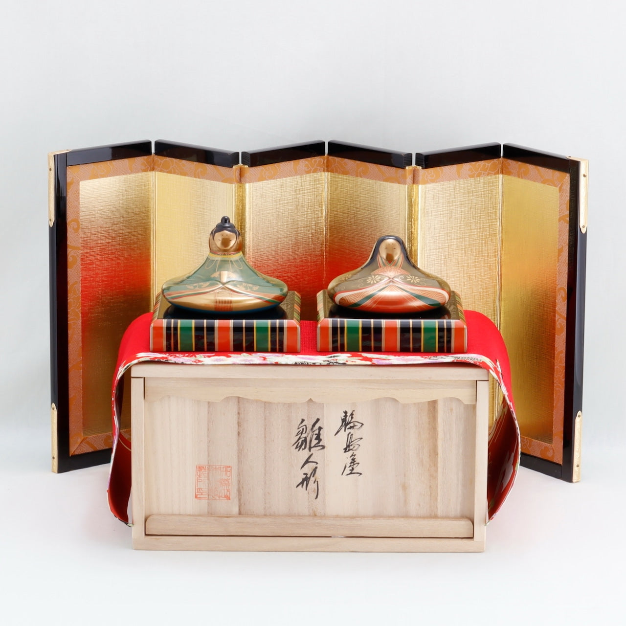 Kato Lacquerware: Wajima Lacquerware Hina Doll Display
