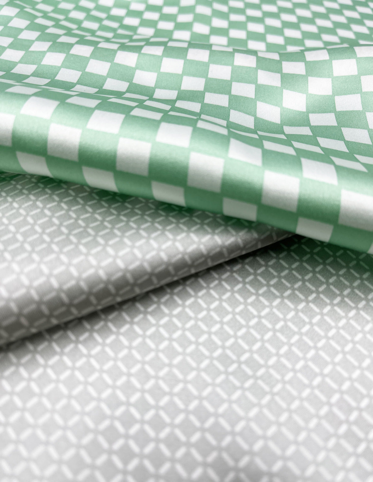 Tomita Sen Kogei: Tokyo Tokyo Furoshiki Stole (Green)