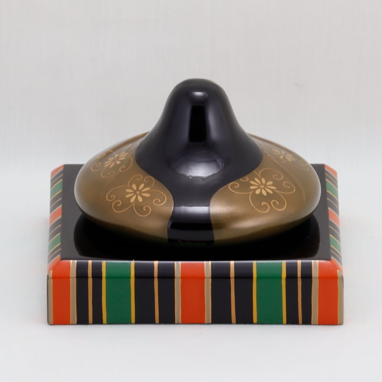 Kato Lacquerware: Wajima Lacquerware Hina Doll Display