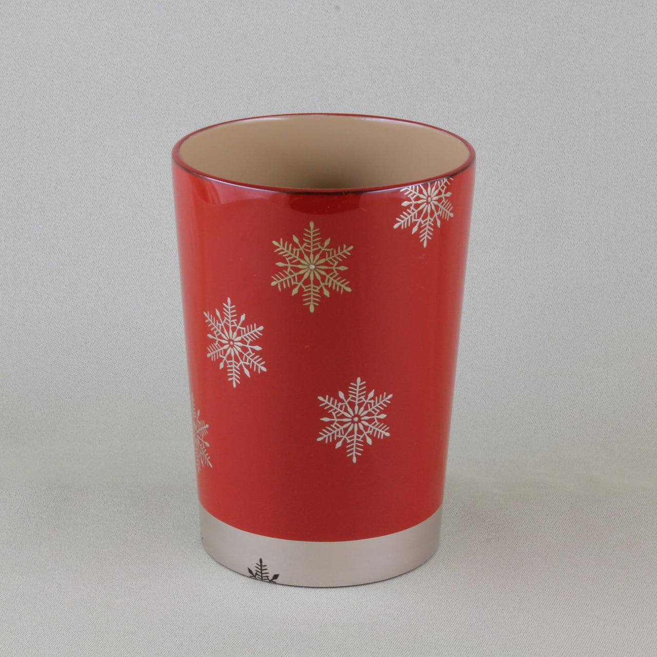 Kato Lacquerware: Wajima Lacquerware Pair of Tumblers with Snow Crystal Maki-e